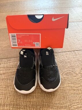 Nike Toddler Flex Runner 3 Black Slip-On Sneakers